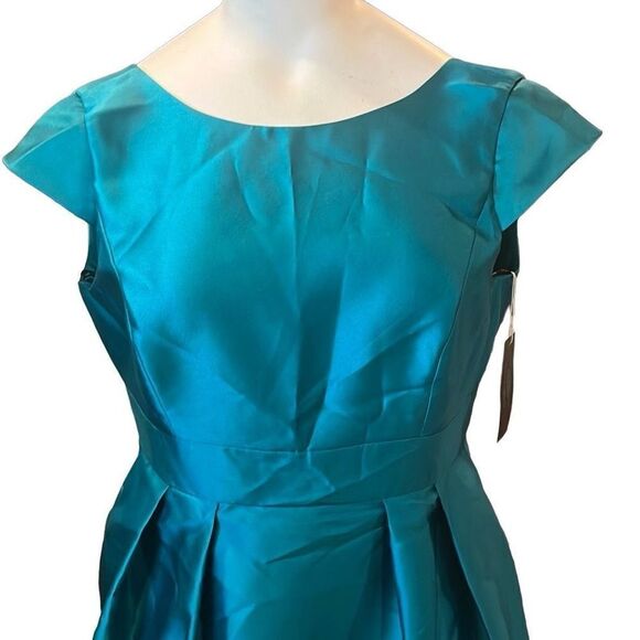 Alfred Sung Woman’s Dress Gown Wedding - Picture 12 of 12
